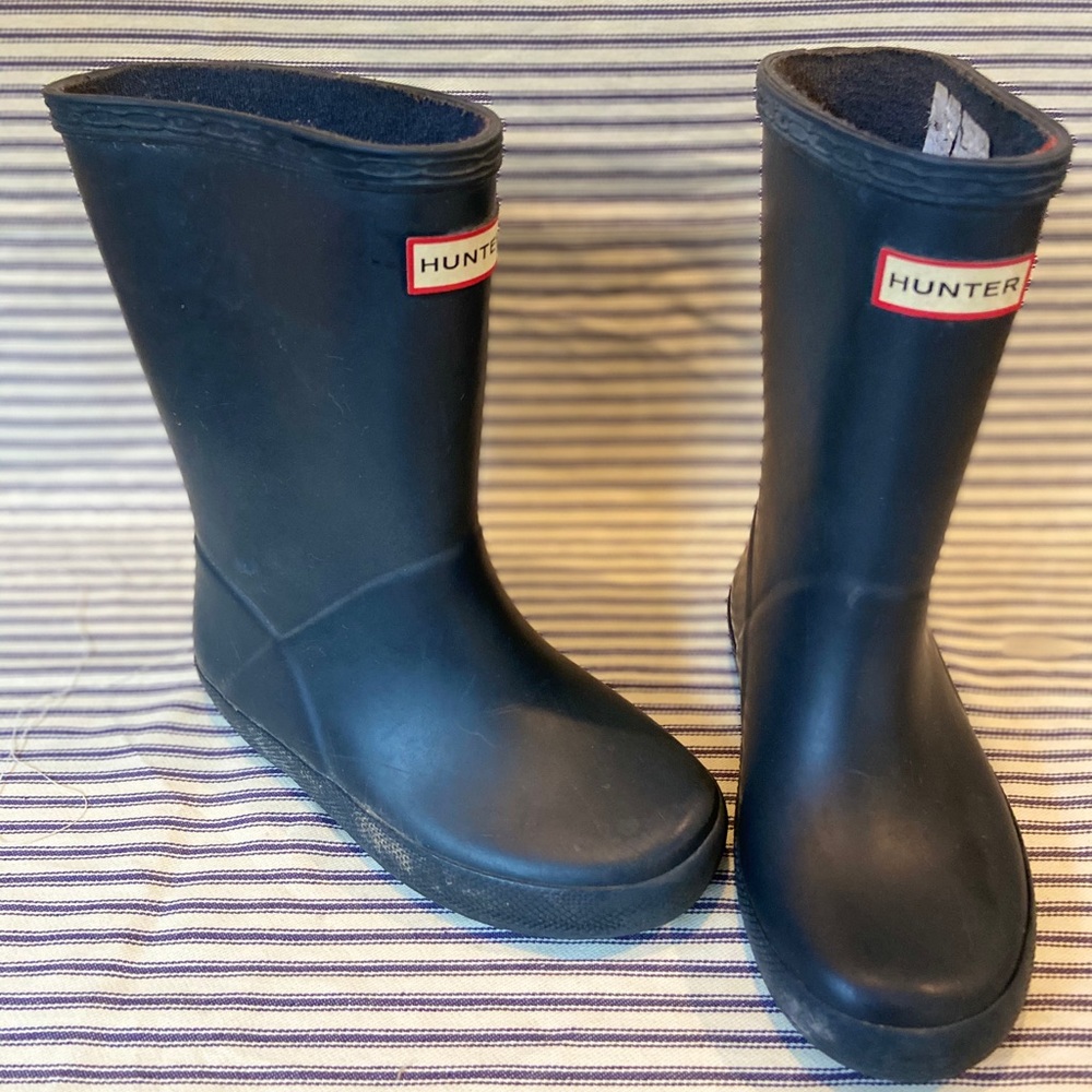 HUNTER Navy blue rain boots size 11B/12G